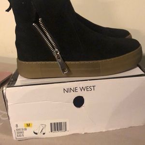 Nine West sneaker